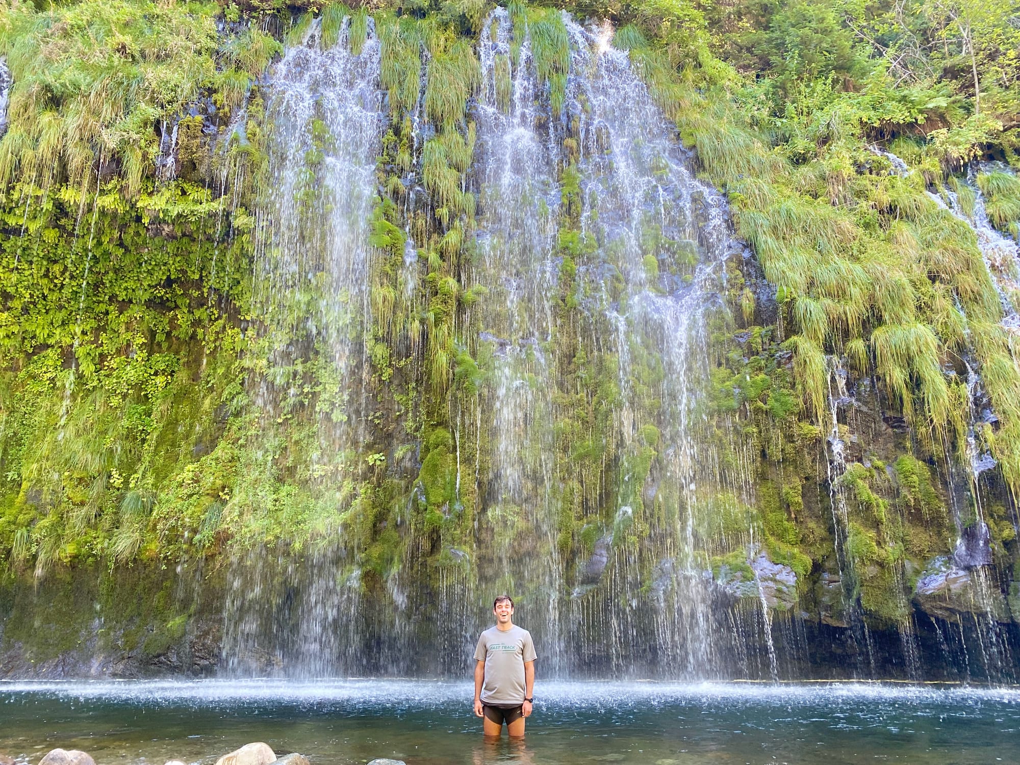 Cam in front of Mossbrae Falls